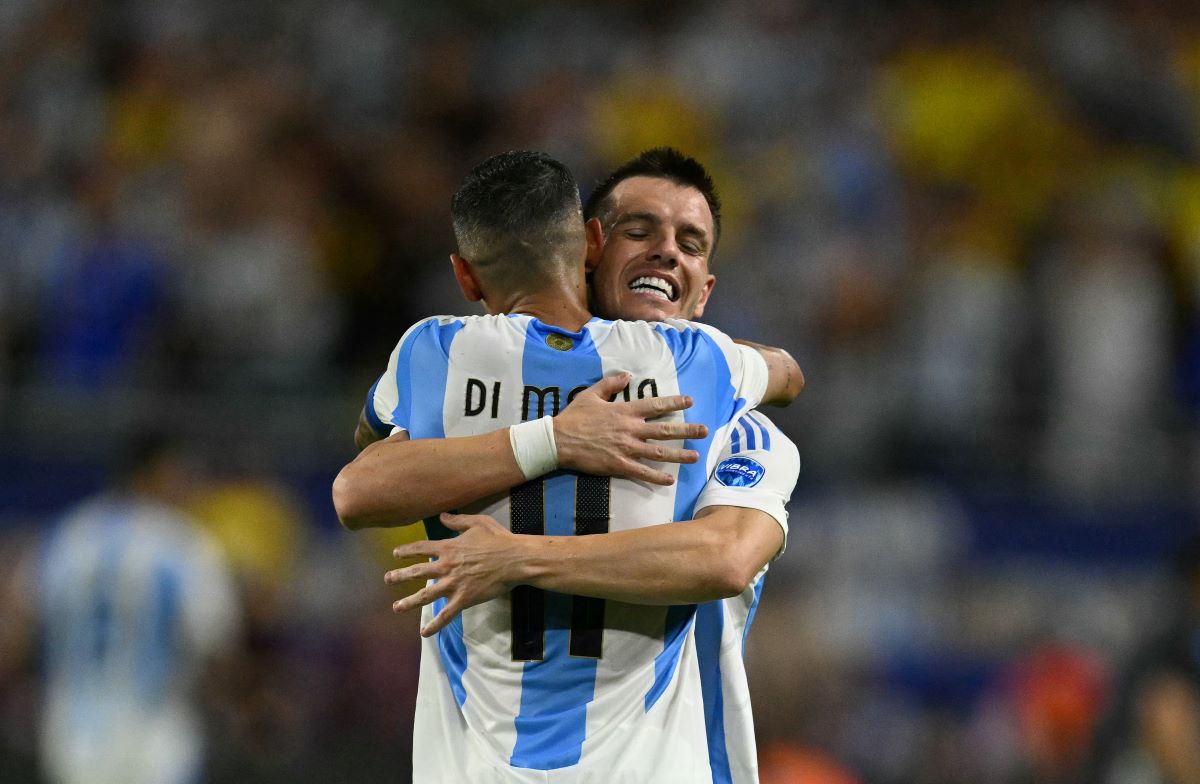 أول نجم أرجنتيني يعلن اعتزاله بعد إحراز كوبا أميركا (صور)